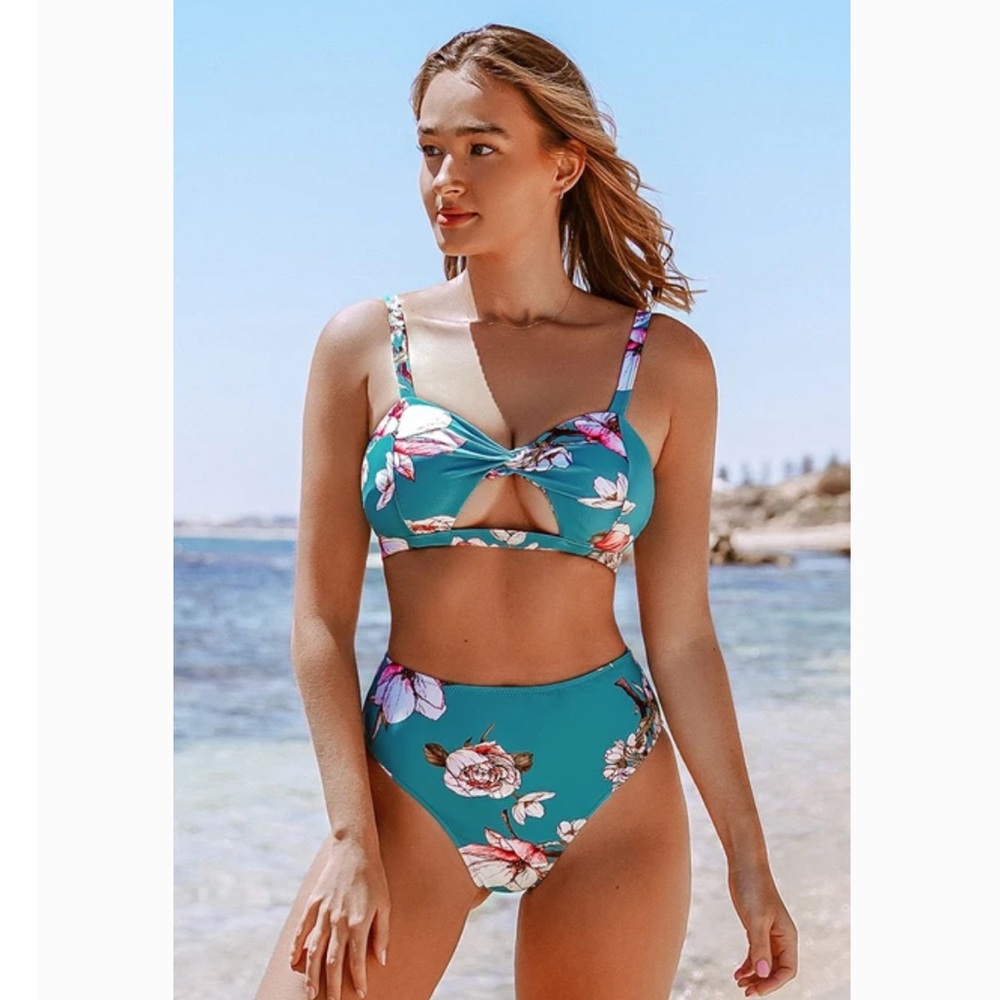 NWT Adorable & Comfortable Cupshe Blue Floral Cutout High Waisted Bikini Sz XXL